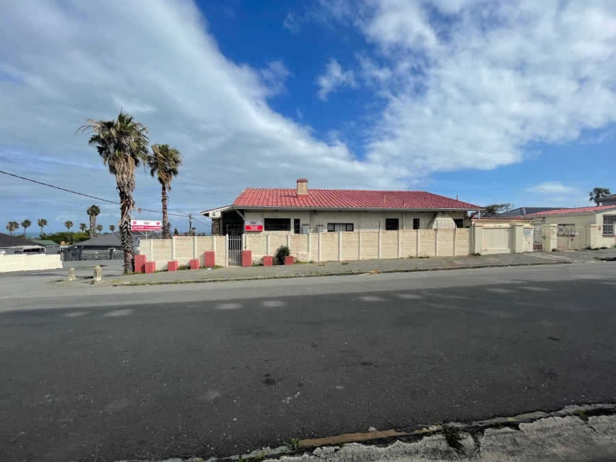 Commercial Property for Sale in Quigney Eastern Cape